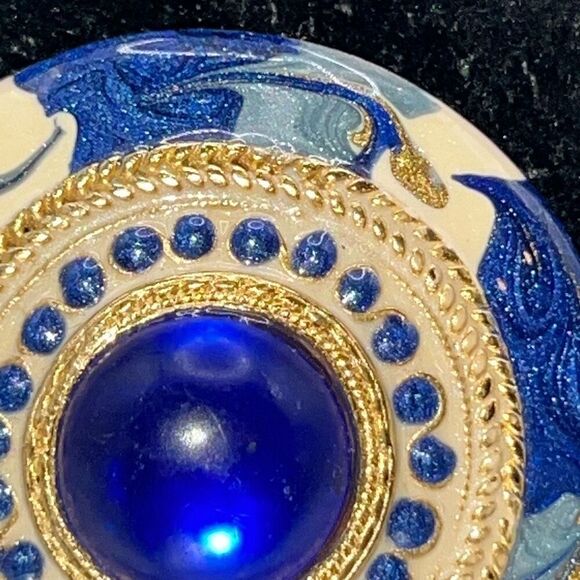Vintage Swirling Design Pierced Enamel Brooch Pin Blue Gold Tone Classic Estate - Picture 2 of 6